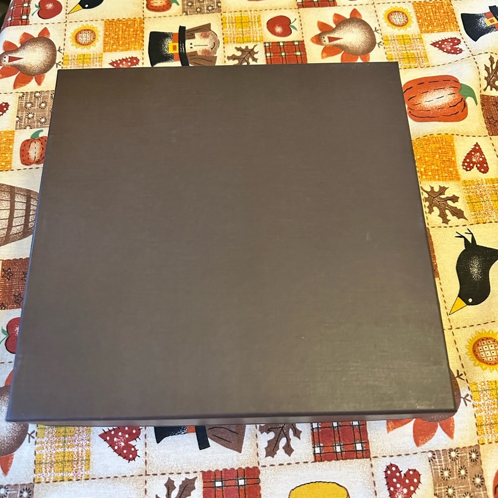 Louis Vuitton Box - Picture 3 of 3